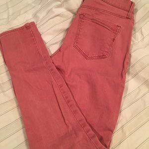 Rose colored Express skinny jeans EUC